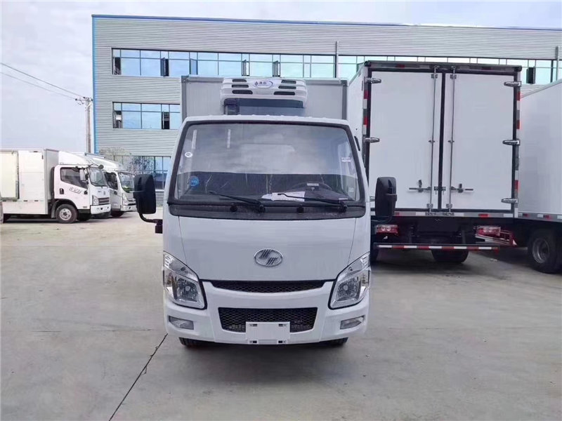 国六跃进小福星S70冷藏车3.5-3.7米