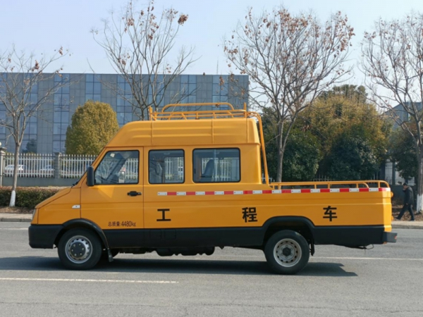 依维柯得意工程车